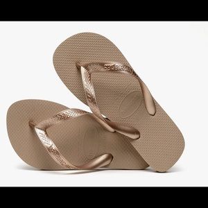 New Rose Gold Havaianas Flip Flops Size 7